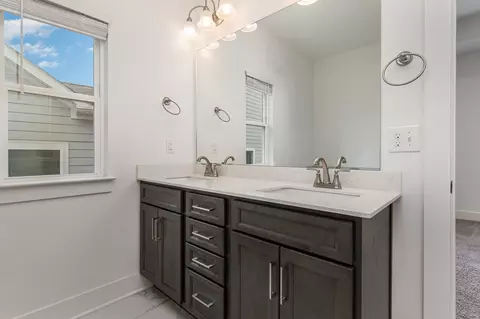Bath - 217 Hermitage Point Dr, Hermitage, TN 37076 photo 4 of 4