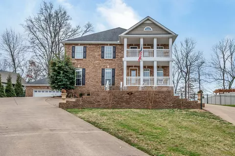 165 Roanoke Station Cir, Clarksville, TN 37043