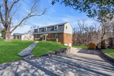 238 Green Harbor Rd, Old Hickory, TN 37138