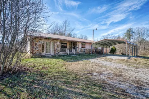 2726 Ryan Rd, Crossville, TN 38571