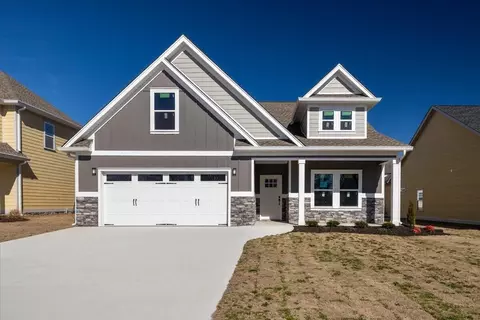 307 Country Cove Dr, Rossville, GA 30741