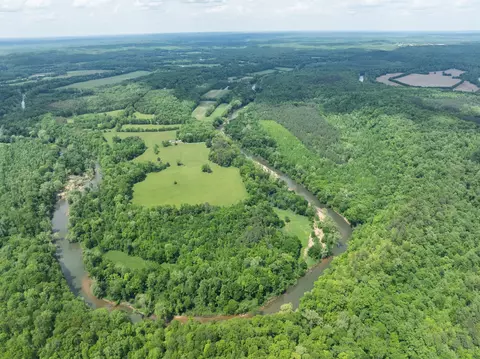 599 Horseshoe Bend Rd, Linden, TN 37096