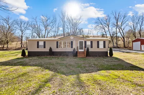 650 Pierce Hollow Rd, Belvidere, TN 37306