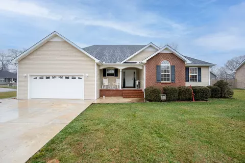 107 Woodridge Dr, Tullahoma, TN 37388