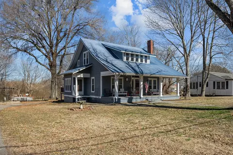 618 Church St, White Bluff, TN 37187