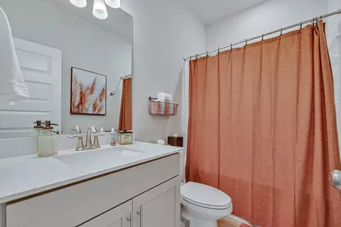 Bath - 207 Sable Ln, Spring Hill, TN 37174 photo 1 of 4