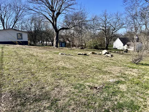 305 Church St, Petersburg, TN 37144