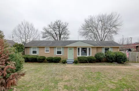 126 Forest Hills Dr, Clarksville, TN 37040