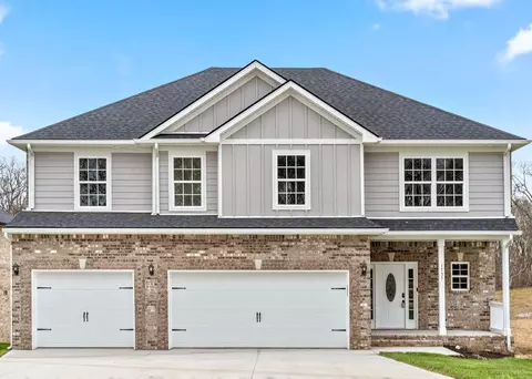 1735 Oak Forest Dr, Clarksville, TN 37043