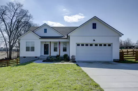 1058 Mapleash Ave, Columbia, TN 38401