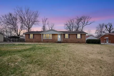 216 Andrew Dr, Clarksville, TN 37042