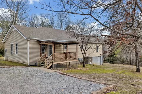 Exterior - 2987 Highway 100, Centerville, TN 37033 photo 4 of 10