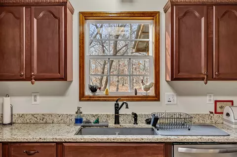 Kitchen - 2987 Highway 100, Centerville, TN 37033 photo 2 of 2