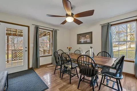 Dining - 2987 Highway 100, Centerville, TN 37033 photo 1 of 2