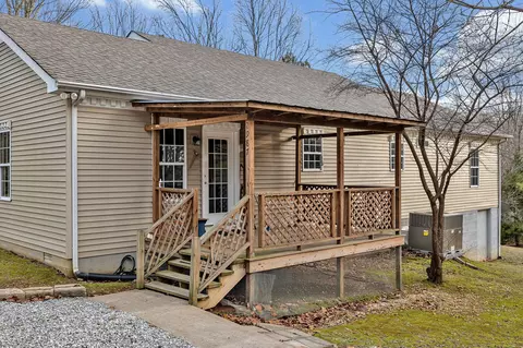 Exterior - 2987 Highway 100, Centerville, TN 37033 photo 3 of 10