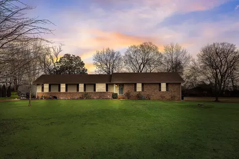 741 Harden St, Gallatin, TN 37066