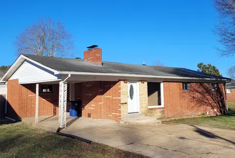 616 Green River Dr, Waynesboro, TN 38485