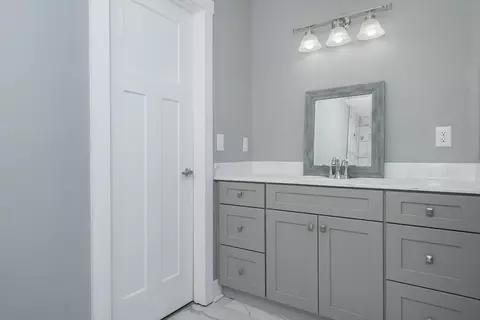 Bath - 108 Esque Rd, Bethpage, TN 37022 photo 1 of 4