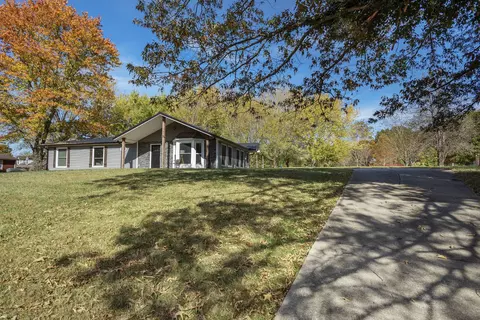 Exterior - 108 Esque Rd, Bethpage, TN 37022 photo 6 of 9