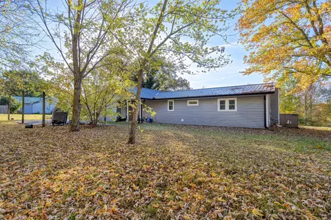Exterior - 108 Esque Rd, Bethpage, TN 37022 photo 2 of 9