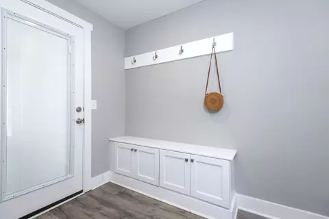 Entry Way - 108 Esque Rd, Bethpage, TN 37022 photo 2 of 2