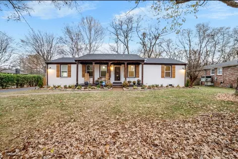 696 Brewer Dr, Nashville, TN 37211