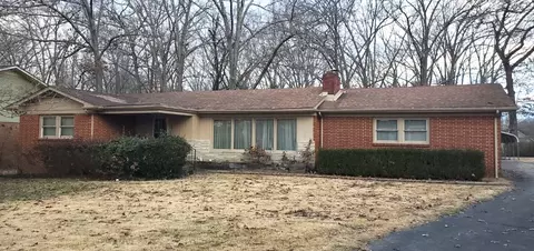 302 Hampton Rd, Tullahoma, TN 37388