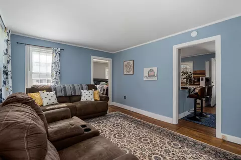 Living - 8635 Old Baxter Rd, Baxter, TN 38544 photo 1 of 3