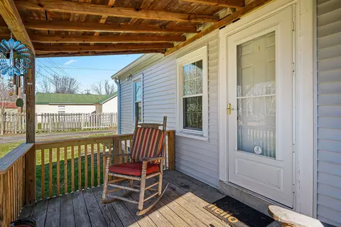 Exterior - 8635 Old Baxter Rd, Baxter, TN 38544 photo 4 of 11