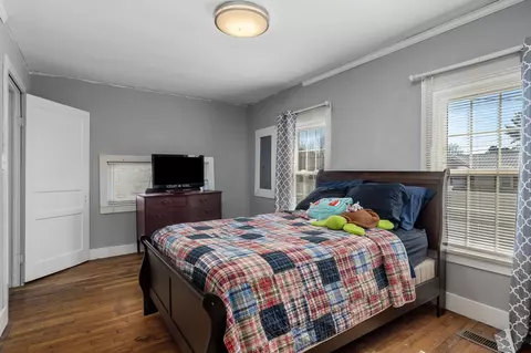 Bedroom - 8635 Old Baxter Rd, Baxter, TN 38544 photo 2 of 4