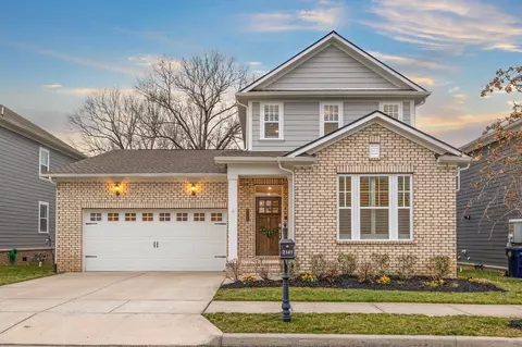 2141 Maytown Cir, Thompsons Station, TN 37179
