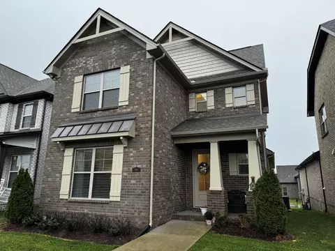 994 Paddock Park Cir, Gallatin, TN 37066