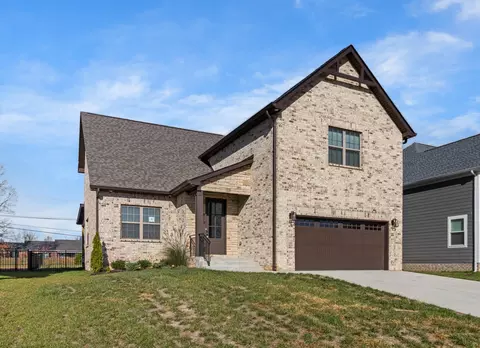 293 Bluebell Dr, Clarksville, TN 37043
