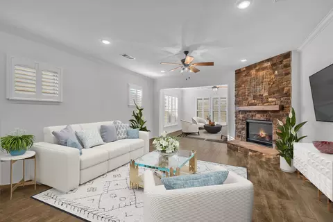 Living - 815 Clay Pl, Spring Hill, TN 37174 photo 2 of 3