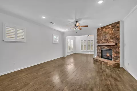 Living - 815 Clay Pl, Spring Hill, TN 37174 photo 3 of 3