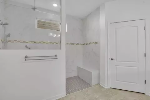 Bath - 815 Clay Pl, Spring Hill, TN 37174 photo 2 of 4