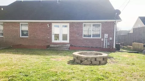 Exterior - 407 7th Ave W, Springfield, TN 37172 photo 6 of 6