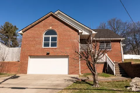 407 7th Ave W, Springfield, TN 37172
