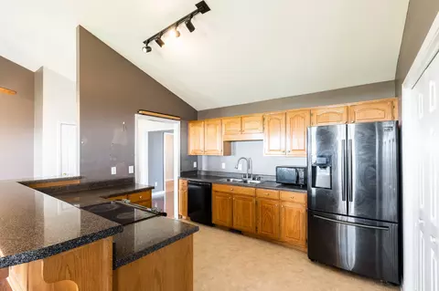 Kitchen - 407 7th Ave W, Springfield, TN 37172 photo 4 of 5