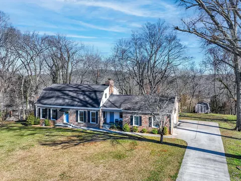 1017 Sunnyside Dr, Columbia, TN 38401