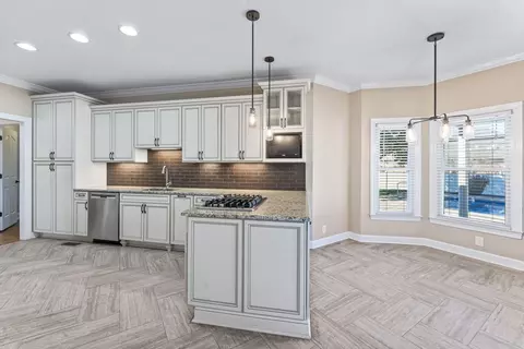 Kitchen - 1415 Wall St, Murfreesboro, TN 37130 photo 4 of 4