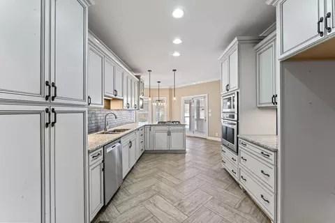 Kitchen - 1415 Wall St, Murfreesboro, TN 37130 photo 2 of 4