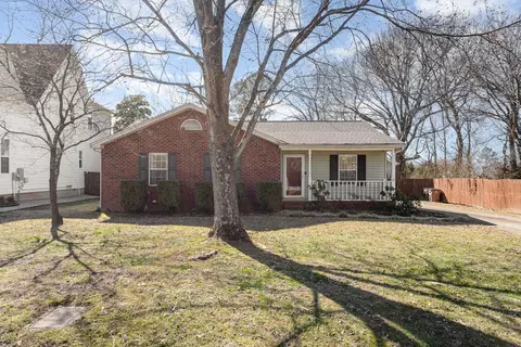 565 Highcrest Dr, Nashville, TN 37211