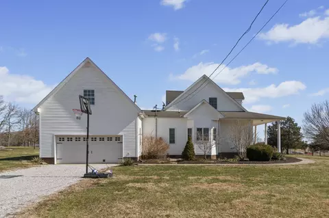 Exterior - 1545 Manley Loop, Dickson, TN 37055 photo 8 of 12
