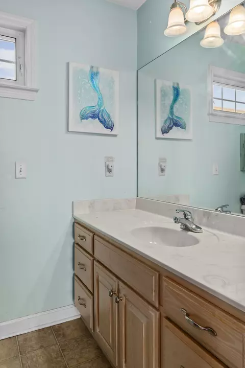 Bath - 1545 Manley Loop, Dickson, TN 37055 photo 3 of 3