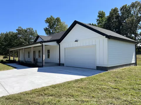 Exterior - 122 Dewey, Dickson, TN 37055 photo 4 of 9