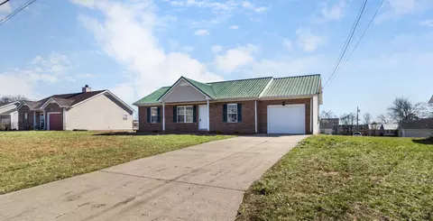 1272 Barbee Ln, Clarksville, TN 37042