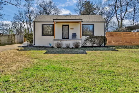 2312 Shadow Ln, Nashville, TN 37216