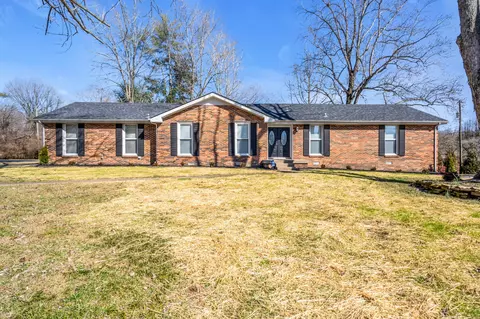 415 Fabian Pl, Clarksville, TN 37043