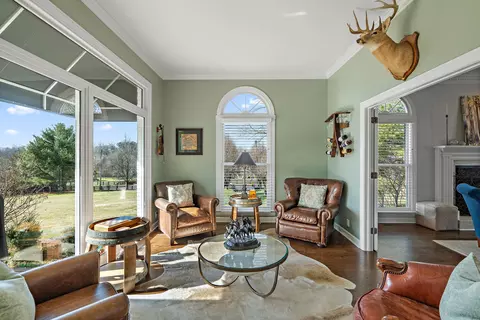 Living - 1002 Tulloss Rd, Franklin, TN 37067 photo 6 of 10